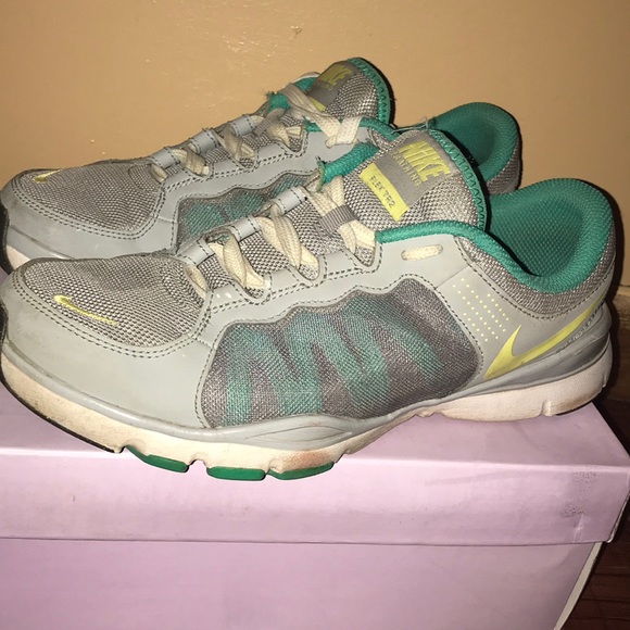 Nike running shoes - Picture 1 of 6